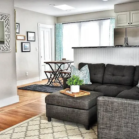 The Peaceful Puffin Apartment Newport Exterior photo